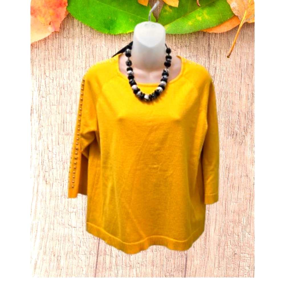 Sac & Rachel crew neck sweater